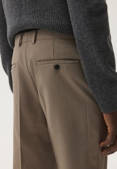H&M - Slim fit tailored trousers - beige