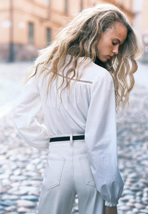 H&M - Embroidered cotton blouse - white