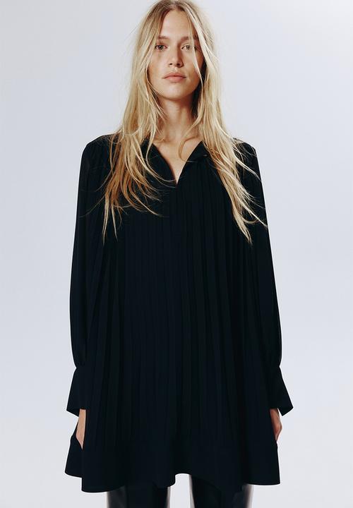 H&M - Pleated dress - black