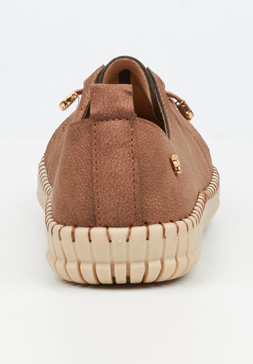 Butterfly Feet - Dayna 1 slip-on - chocolate