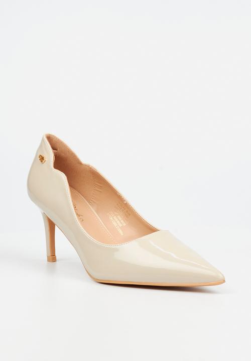 Miss Black - Nola 5 scallow low heel - bone