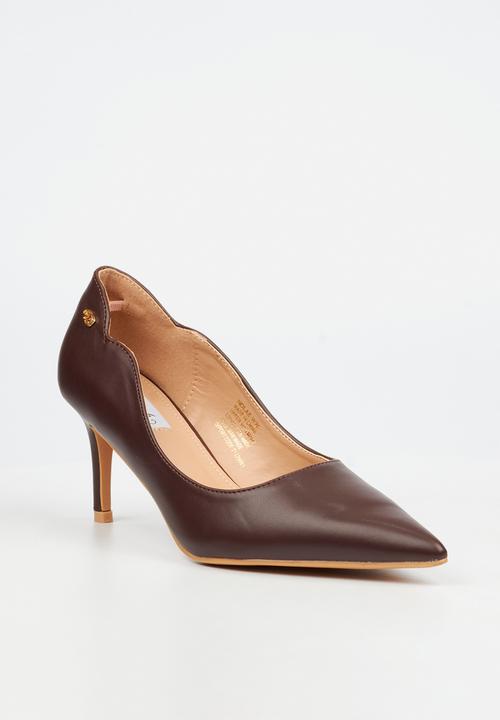 Miss Black - Nola 6 scallow low heel - chocolate