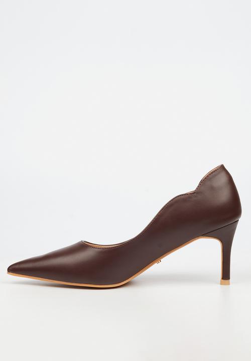 Miss Black - Nola 6 scallow low heel - chocolate