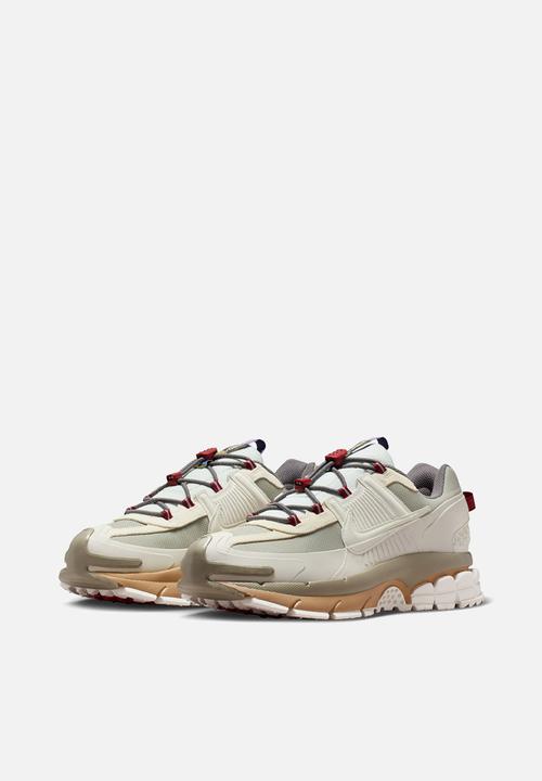 Nike - Nike Zoom Vomero Roam