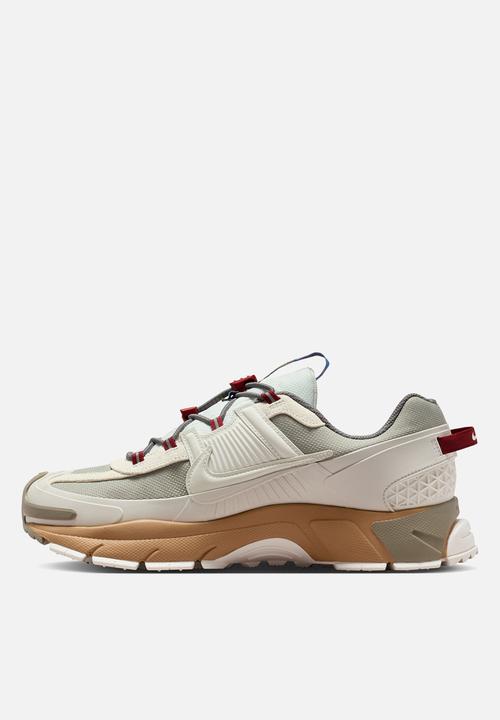 Nike - Nike Zoom Vomero Roam
