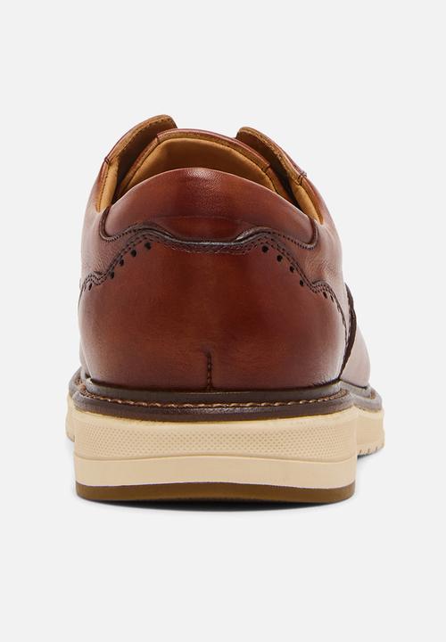Steve Madden - Howward - Tan