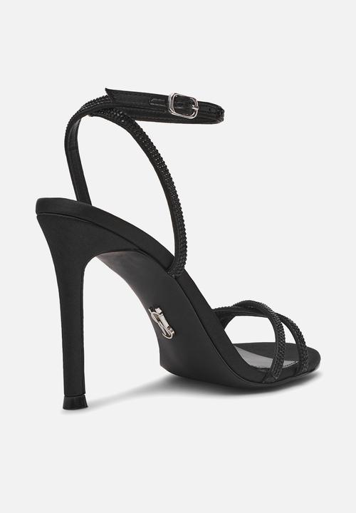 Steve Madden - Jypsey-cnr heel - blk satin