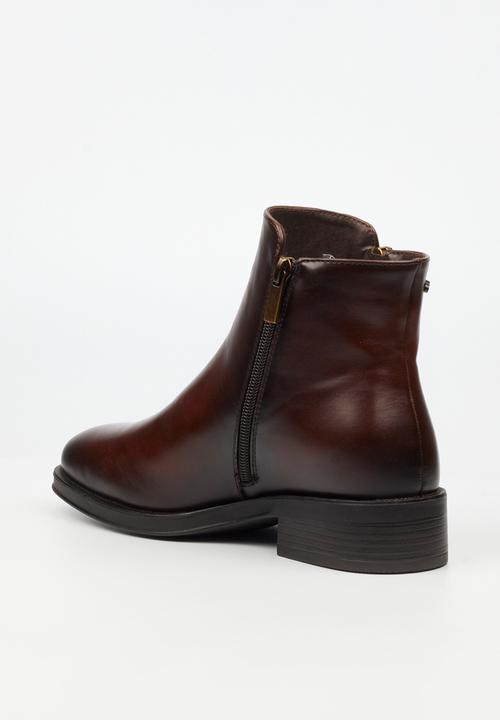 Miss Black - Deer 1 side zip ankle boot - chocolate