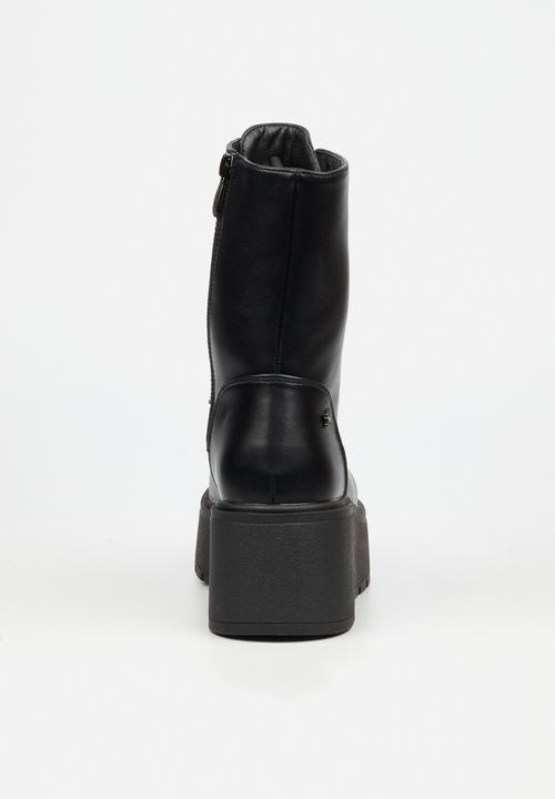 Rock & Co - Stigma 2 wedge lace up ankle boot - black