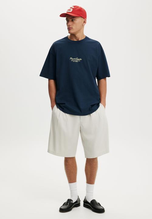 Cotton On - Box Fit Text T-Shirt - Auto Navy/World Globe