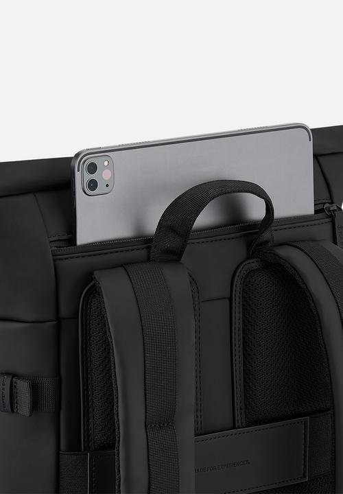 Kapten & Son - Helsinki - All Black