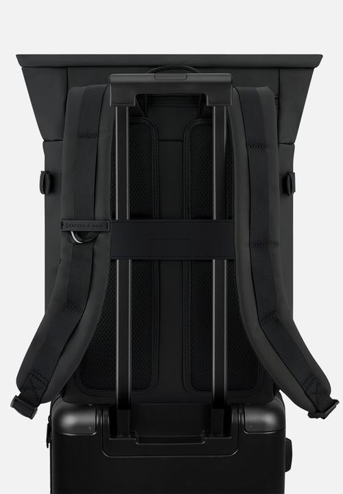 Kapten & Son - Helsinki - All Black