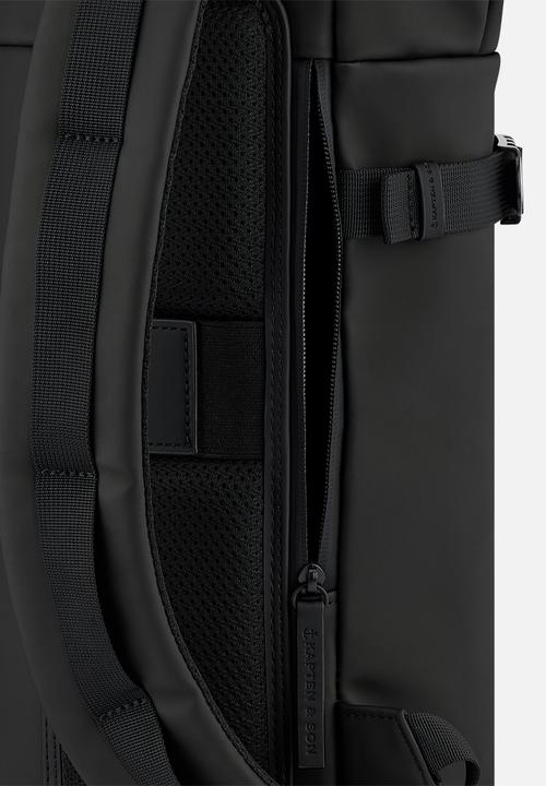 Kapten & Son - Helsinki - All Black