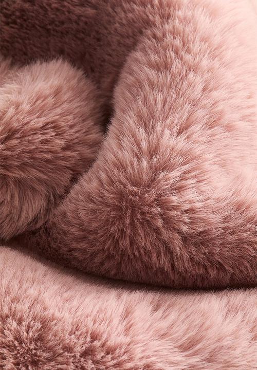 H&M - Fluffy cushion cover - dusty pink 