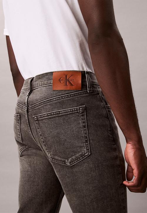 Calvin Klein - Slim Taper Hearst Grey Jean - Hearst Grey