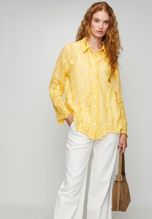 Stella Morgan - L/S Embroidered Voile Blouse With Hem And Sleeve Scallop - Yellow