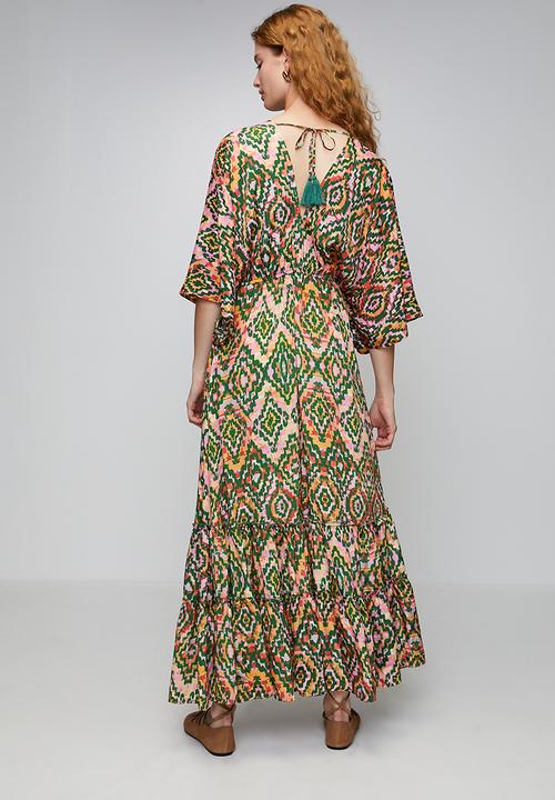 Izabel London - V-Neck Easy Wearing Kaftan Maxi Dress - Amber
