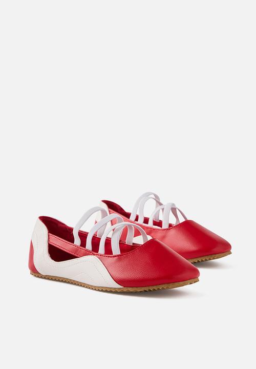 Cotton On - Spencer Sporty Flats -  Varsity Red/White