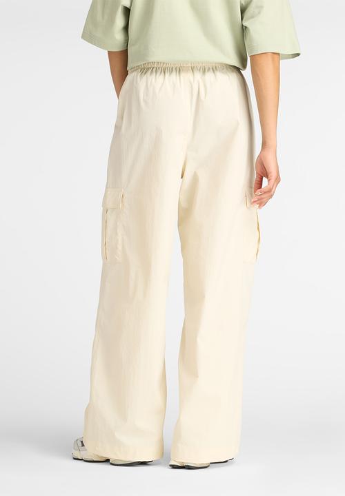 New Balance  - New Balance Cargo Pant - Linen