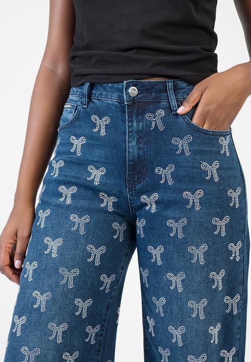 SISSY BOY - Nyla Wide Leg Jeans Mid Waist Wide Leg With All Over Bow Bling - Dark Vintage