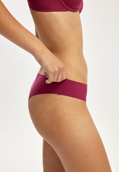Cotton On - The Invisible Cheeky Brief - Crushed Berry