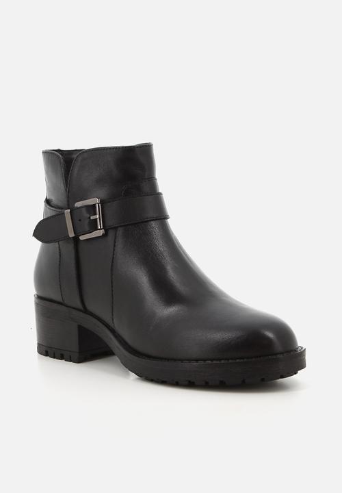 Hush Puppies - Hazel leather boot - black