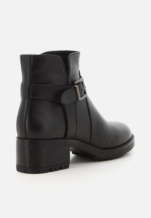 Hush Puppies - Hazel leather boot - black