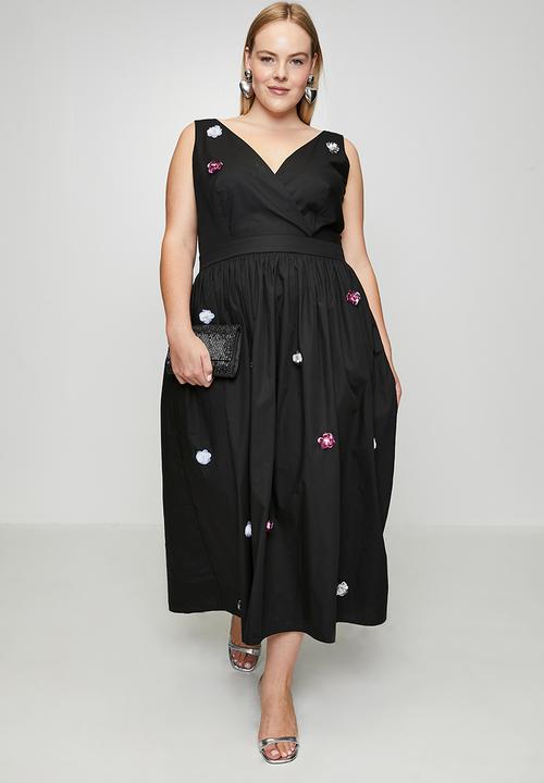 Me&B - Plus Embellished Flower Circular Wrap Dress - Black