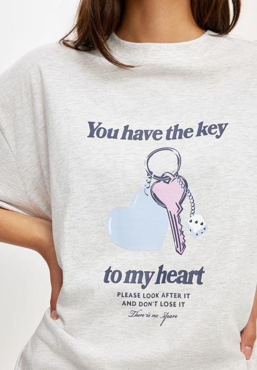 Cotton On - Oversized lounge graphic tee - light grey marle/ key to my heart