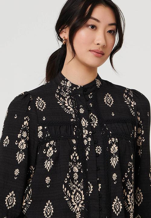 MANDI - L/S Buttton Through Gypsey Blouse With Discharge Print - Black