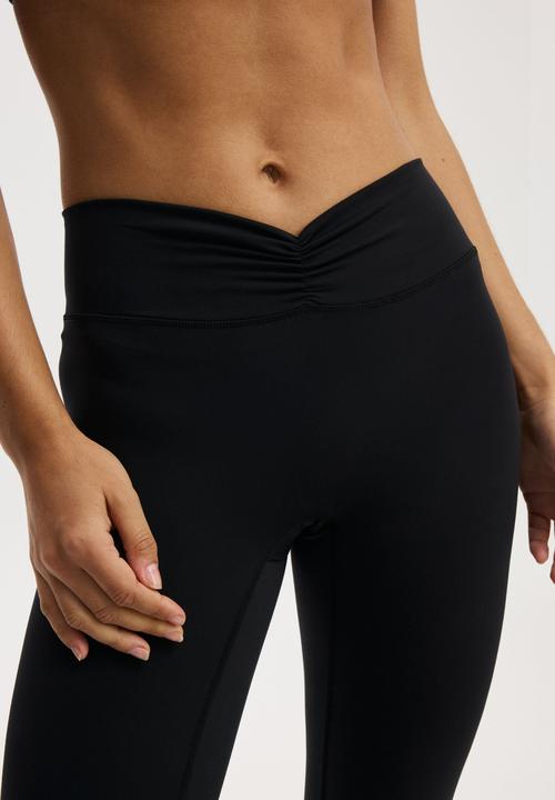 Cotton On - Ultra Soft Scrunch Front Flare - Black