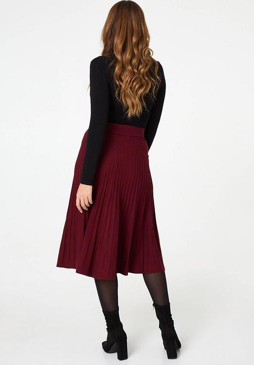 Stella Morgan - High Waisted Knitted A-Line Skirt - Wine