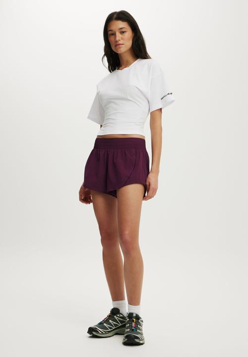 Cotton On - Active Curve Hem Short - Pickled Beet