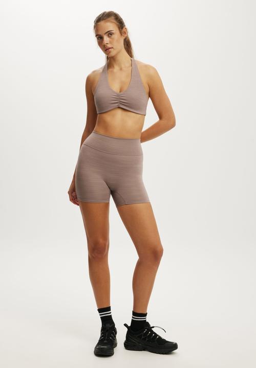 Cotton On - Ultra Soft Invisible Scrunch Shortie Short - Mocha Marle