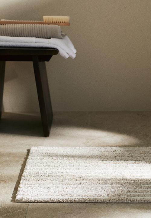 Tufted cotton bath mat -  light beige/striped 