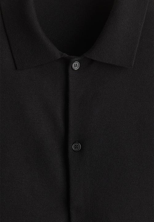 H&M - Regular fit knitted short-sleeved shirt - black