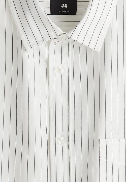 H&M - Relaxed fit shirt - white/pinstriped