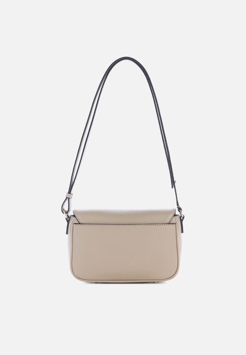 GUESS - Isola Convertible Crossbody Flap - Beige