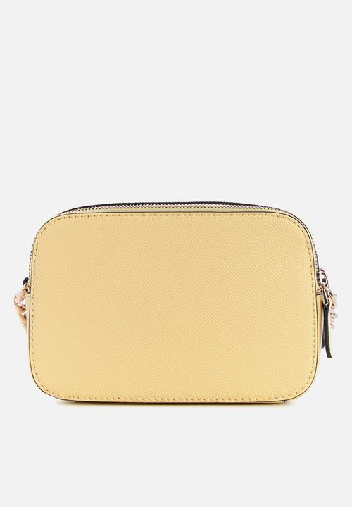 GUESS - Noelle Ii Camera Crossbody - Yellow