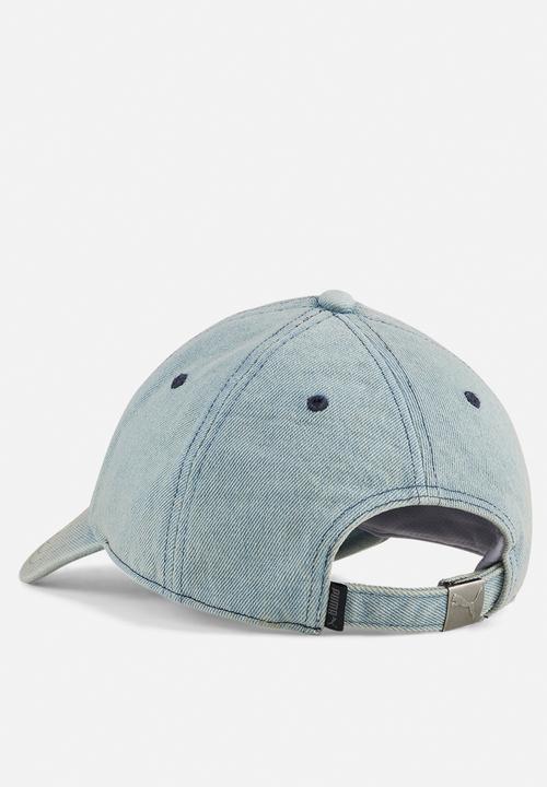 PUMA - Wardrobe ess metal dad cap- faded denim