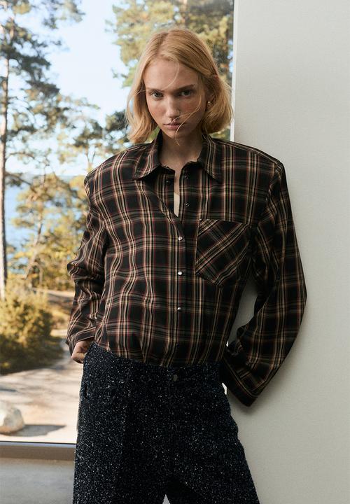 H&M - Shoulder-pad shirt - black checked 