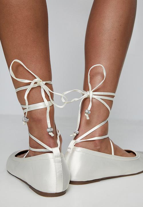 Be Mine - Aahana ankle strap pump - ivory satin