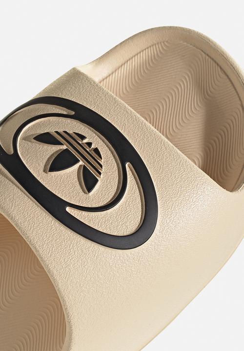 adidas Originals - ADILETTE 00s - sand strata/core black/NONE