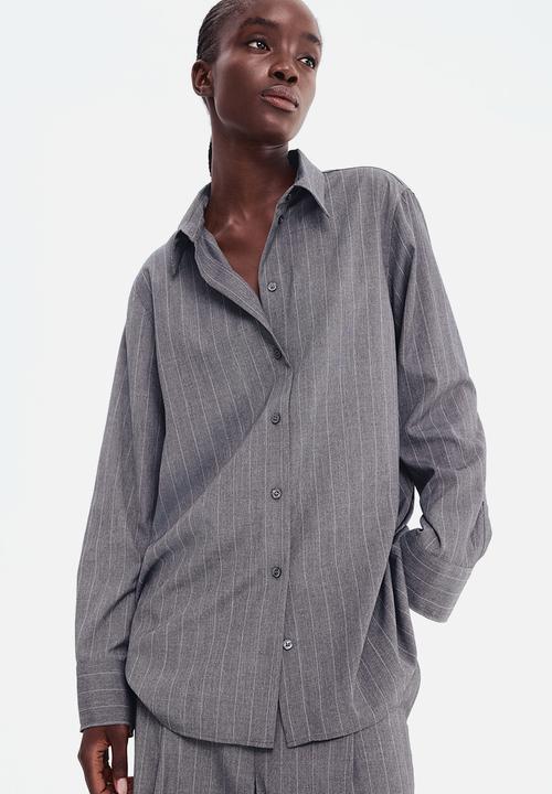 H&M - Long shirt - dark grey pinstriped