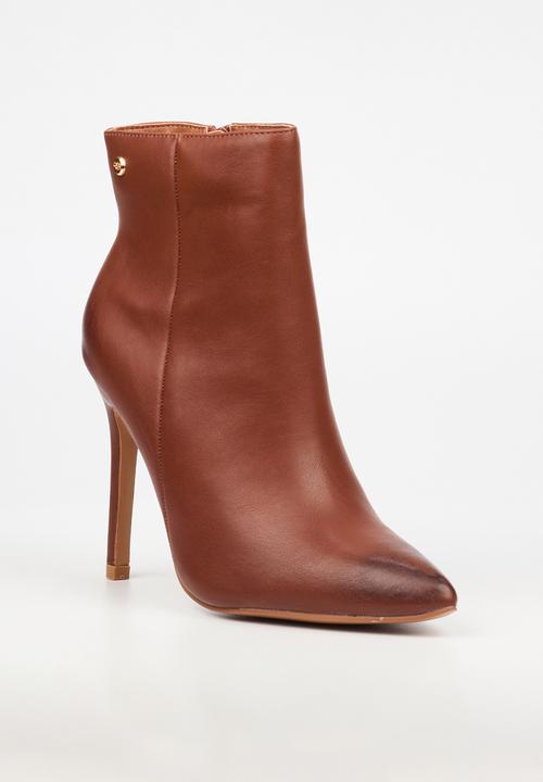 Miss Black - Boss 24 heel ankle boot - brown