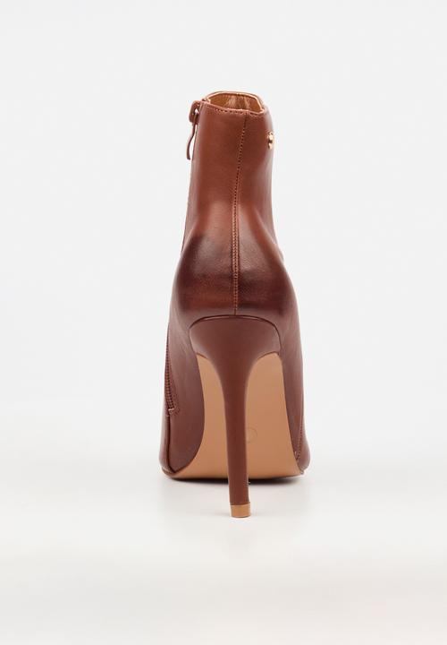 Miss Black - Boss 24 heel ankle boot - brown