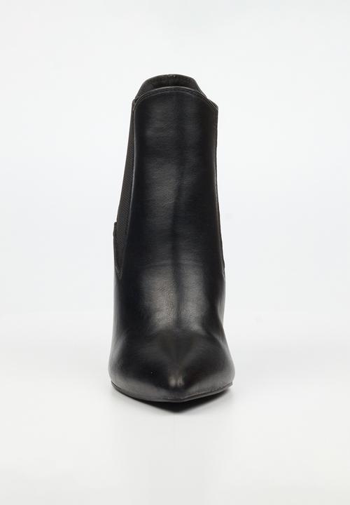 Miss Black - Boss 25 heel chelsea ankle boot - black
