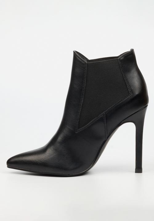 Miss Black - Boss 25 heel chelsea ankle boot - black