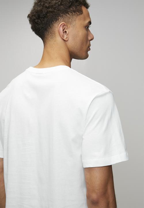The North Face - Essential Center Logo Relaxed Short Sleeve Tee - Tnf White