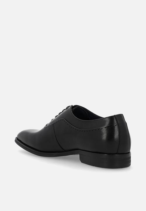 POLO - Perforated Oxford Lace Up - Black